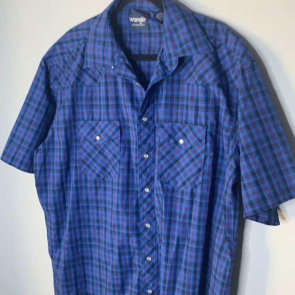 Wrangler blue plaid pearl snap button down shirt 17 - Picture 4 of 6